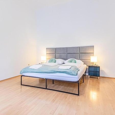 City-Linked 2Br Apartment Near Wiener Stadthalle 外观 照片